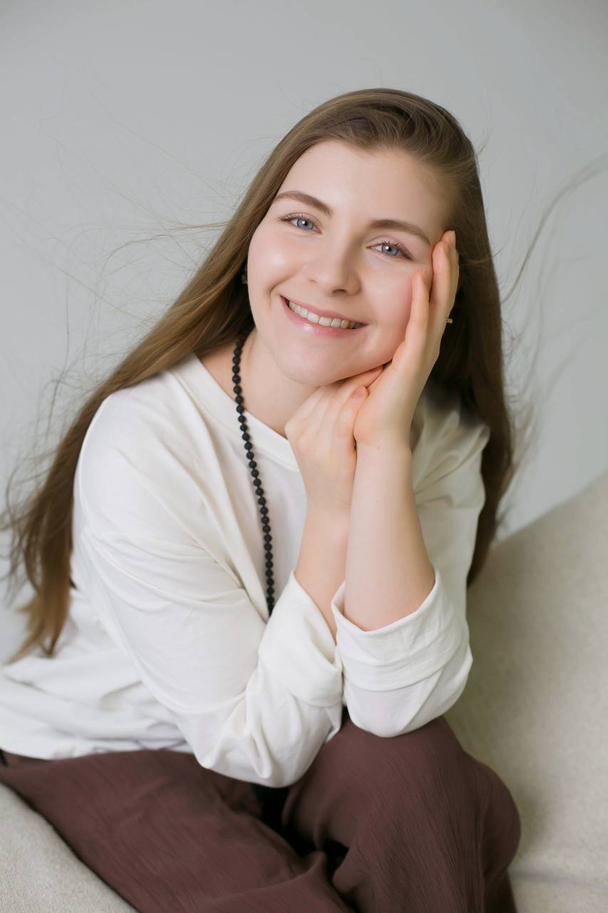 Виктория, 26